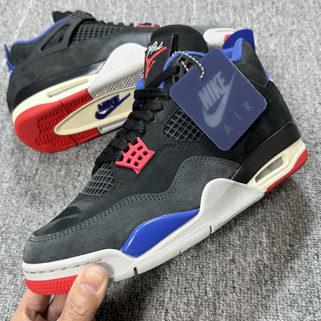 Air Jordan 4 Cavs